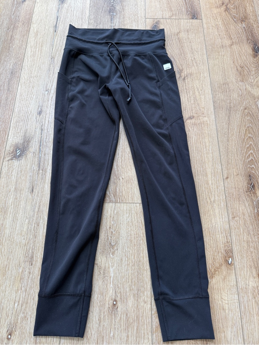 Vuori Black Women's Performance Leggings with Drawstring